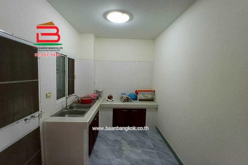 ทาวน์เฮาส์ หมู่บ้าน ปริณดาโฮม ซอยพหลโยธิน 54/1 เนื้อที่ 19.9 ตรว. สายไหม กรุงเทพมหานคร 6