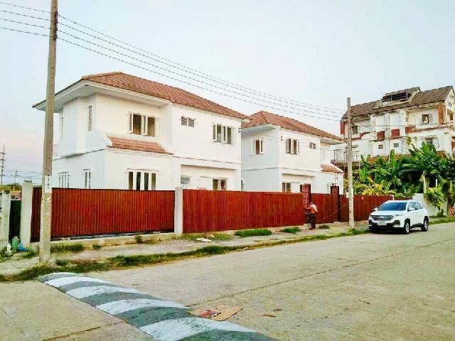 ให้เช่าคฤหาสน์ 4นอน บ้านเดี่ยว 2 ชั้น 76ตร.วา.กาญจนาภิเษก 5.44 กม. ถ.บางขุนเทียน เซนทรัล พระราม2 10กม. 2