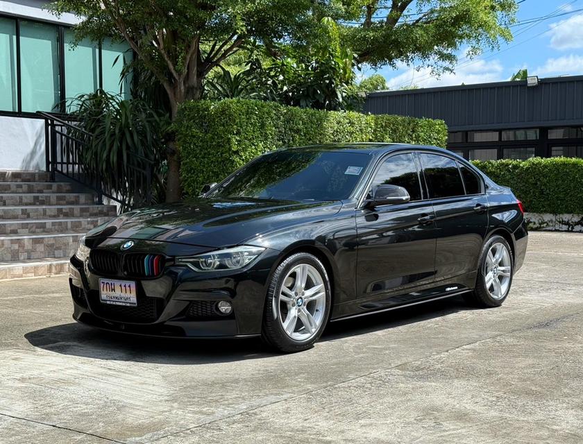 2018 BMW 320D M PERFORMANCE รถมือเดียวออกป้ายแดง รถวิ่งน้อย เข้าศูนย์ตามระยะ รถไม่เคยมีอุบัติเหตุครับ 8