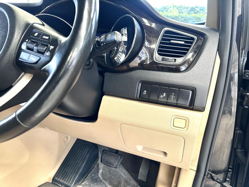 ขาย KIA GRAND CARNIVAL 2.2 SXL ปี2018 รุ่นท๊อป รถมือเดียว 6