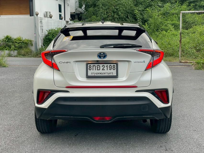 Toyota C-HR Hybrid  Y19 Wagon 4dr 1.8 HI HV  CVT FWD top  1.8 (Hybrid) สีขาว ออโต้