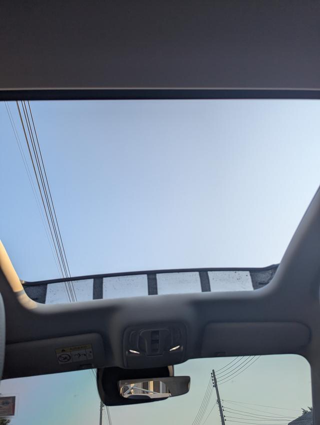 MG S 5,10/2025, 64 kWh lifetime battery warranty,premium insurance,new MG wallbox,9,5 Tkm, fully equipped,19-inch wheels,original price 1 Million Baht รูปที่ 11