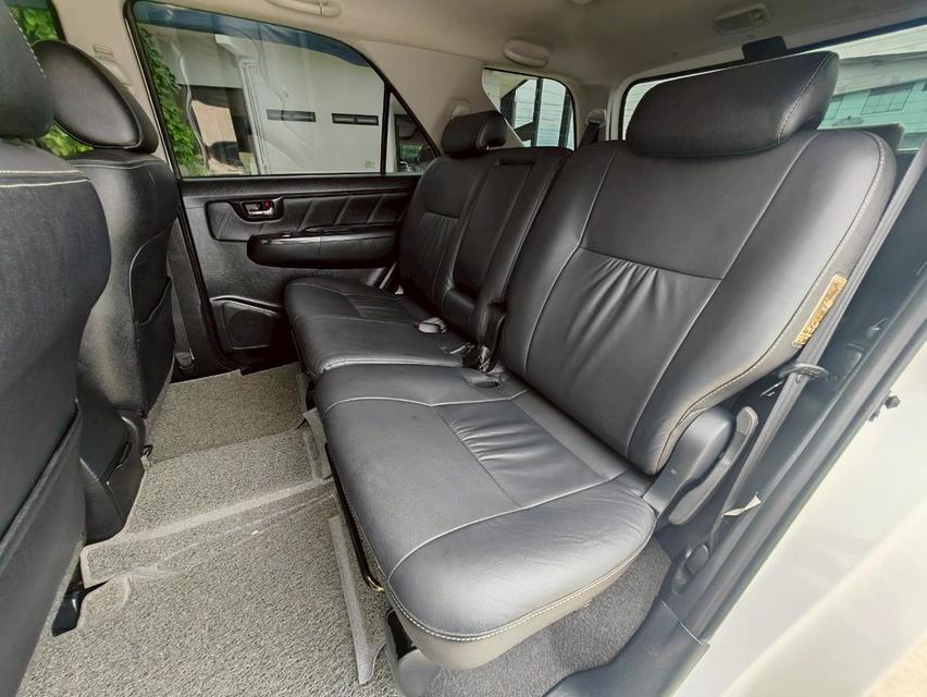 TOYOTA FORTUNER 2.7V 10