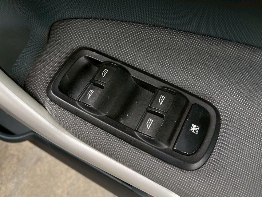 รหัสรถ WMT3873 Fiesta 1.6S Sports ปี 2012 12
