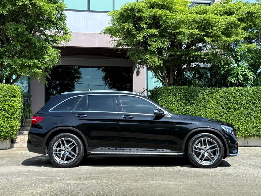 2019 BENZ GLC 250D AMG รถมือเดียวออกป้ายแดง รถวิ่งน้อย ประวัติศูนย์ครบ ไม่เคยมีอุบัติเหตุครับ 2
