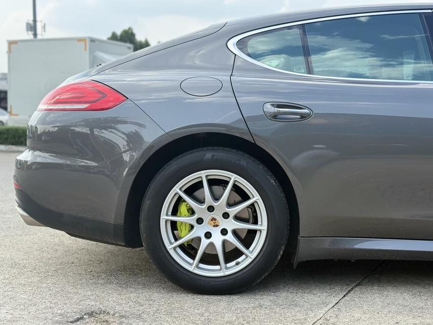 Porsche Panamera S Plug in e-Hybrid ( AAS) รูปที่ 9