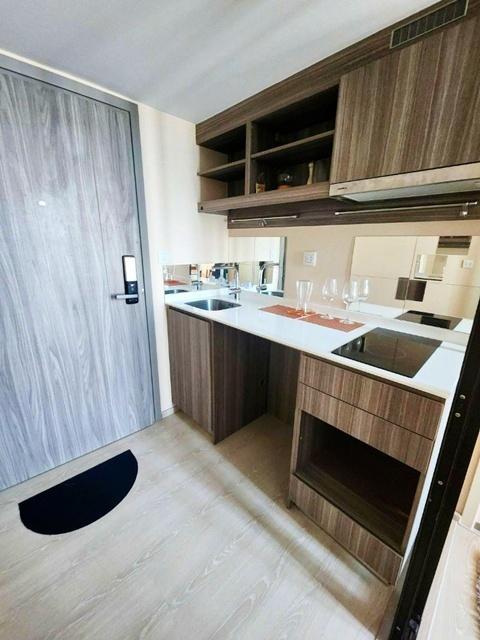 ไนท์บริดจ์ พหลโยธิน- อินเตอร์เชนจ์ ห้อง Duplex 2 ชั้น 38 ตร.ม.BTS อนุสาวรีย์หลักสี่ 500 ม.ให้เช่าคอนโด 2 ชั้น ชั้น14 ตึก 4