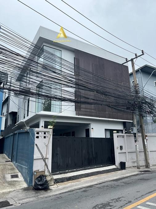 ให้เช่าบ้าน 3 ชั้น ย่านสุทธิสาร ห้วยขวาง มีเฟอร์นิเจอร์ ใกล้MRTสุทธิสาร/ห้วยขวาง 1