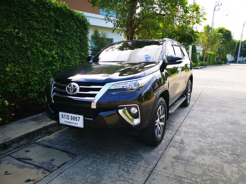 Toyota Fortuner 2.4 V (ปี 2017) SUV AT 1