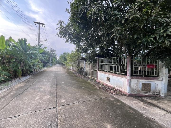 ที่ดิน พร้อมสิ่งปลูกสร้าง 9-3-60 ไร่ สามพราน นครปฐม 4