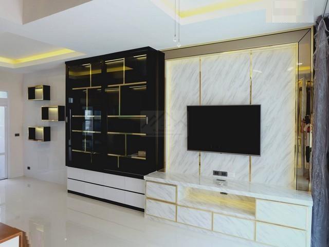 ขาย ทาวน์โฮม 3 ชั้น บ้านกลางกรุง เดอะรอยัล เวียนนา รัชวิภา ติดถนนรัชดาภิเษก ซอยรัชดาภิเษก 27/1 ใจกลางเมืองย่านธุรกิจ ใกล้ทางด่วนศรีรัช 15