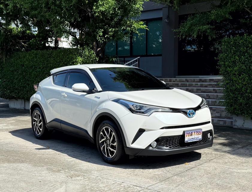 2019 TOYOTA CHR HV รถมือเดียวออกป้ายแดง รถวิ่งน้อย เข้าศูนย์ตามระยะ รถไม่เคยมีอุบัติเหตุครับ