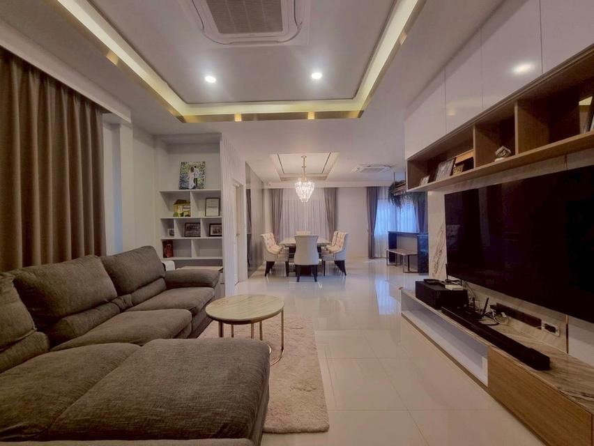 ✨ ให้เช่าบ้านเดี่ยวสุดหรู พร้อม Guest House @Centro วิภาวดี ✨ 📍 ซอยช่างอากาศอุทิศ 15/1 ดอนเมือง กทม.