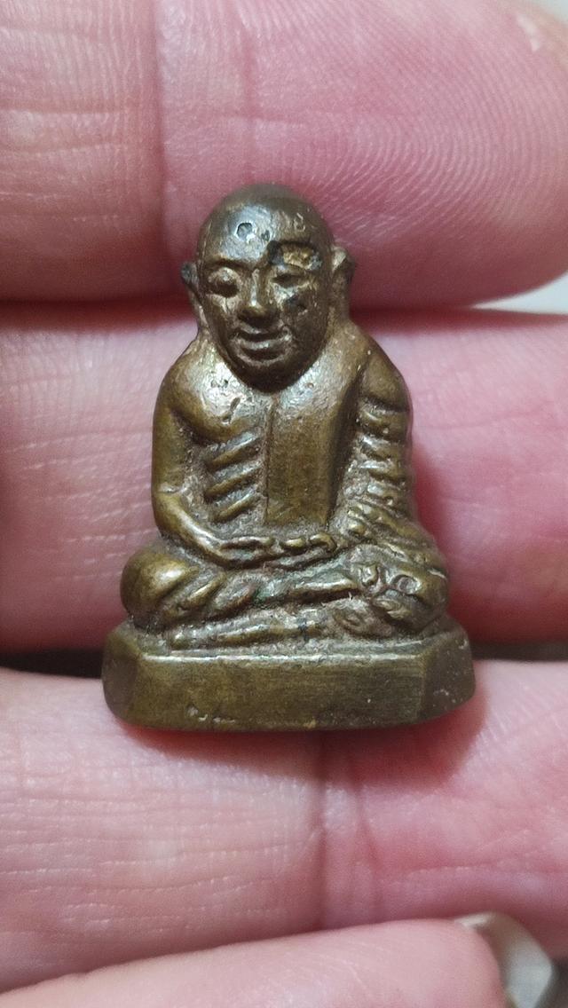 พระเครื่องหลวงพ่อเงืน ปี 15 วัดท่าบัวทอง