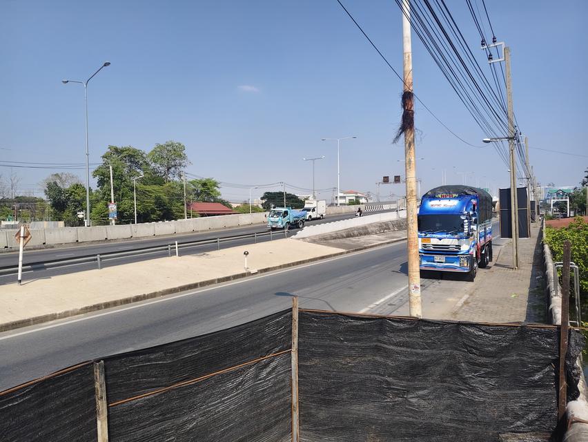 ให้เช่าที่ดินเปล่า นนทบุรี ติดถนนนครอินทร์ เชิงสะพานพระราม 5 ถนนทางเข้ากว้าง 6 เมตร 9