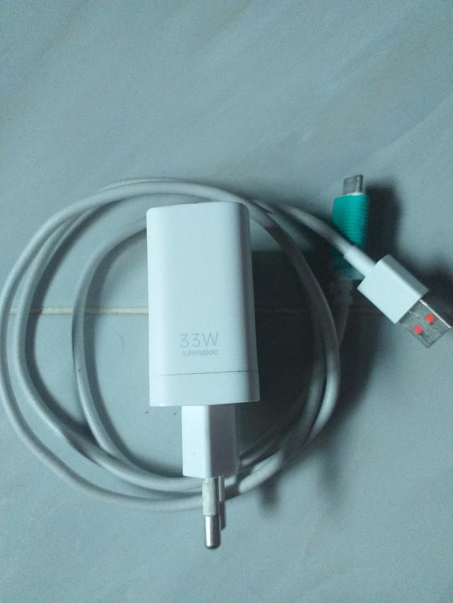 หัวชาร์จพร้อมสาย realme 33w super voqc ของแท้คับ 2