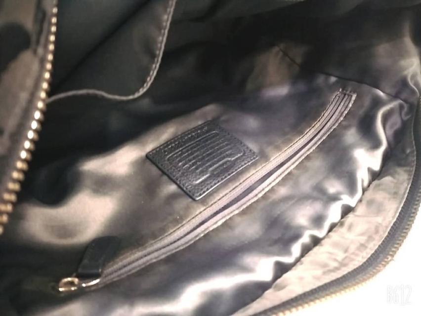 กระเป๋าสะพาย Coach ของแท้ 100% สีดำ 9