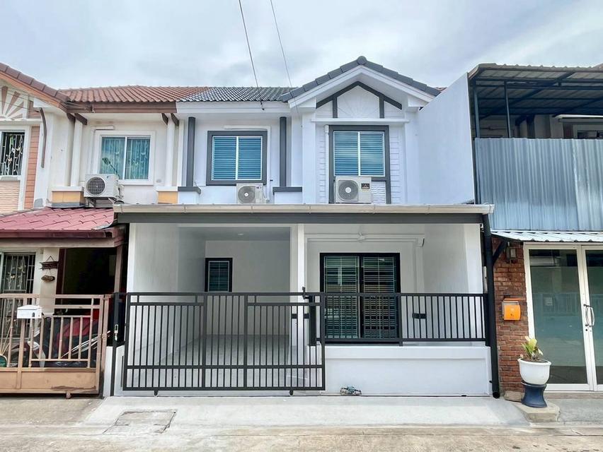 หมู่บ้านพฤกษาวิลล์ 15 (รัตนาธิเบศร์) ซอยวัดไผ่เหลือง ใกล้รถไฟฟ้าสถานีแยกบางพลูทาวน์เฮาส์ 2 ชั้น ตกแต่งใหม่พร้อมอยู่ 1