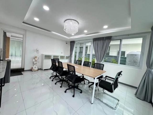 ให้เช่า ขาย โฮมออฟฟิศ 4 ชั้น 500 ตรม. โครงการ บี สแควร์ พระราม 9-เหม่งจ๋าย (B Square Rama9 - Mengjai) ซอย สหการประมูล ถนนประชาอุทิศ ใกล้เลียบด่วน ใกล้ 15