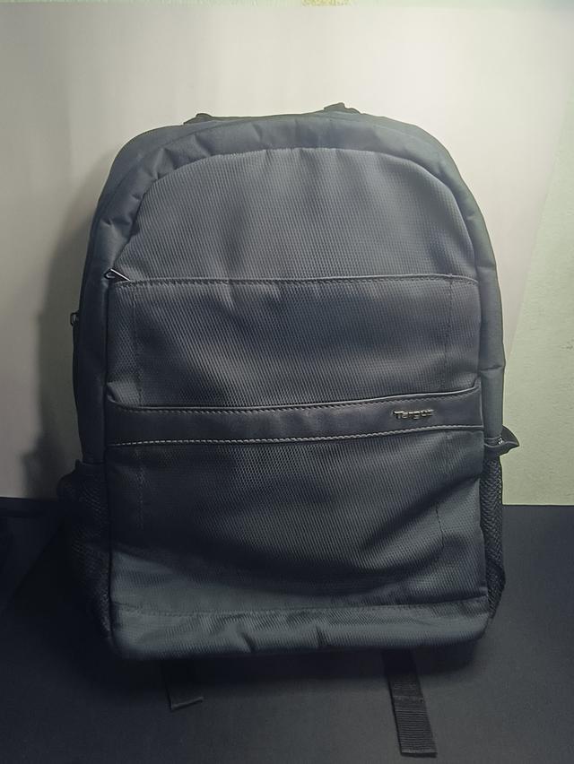 กระเป๋าเป้สะพายหลัง Târgûs รุ่u AC0063 ช่อvใส่ Laptop 15.6 นิ้ว สภาพสวย