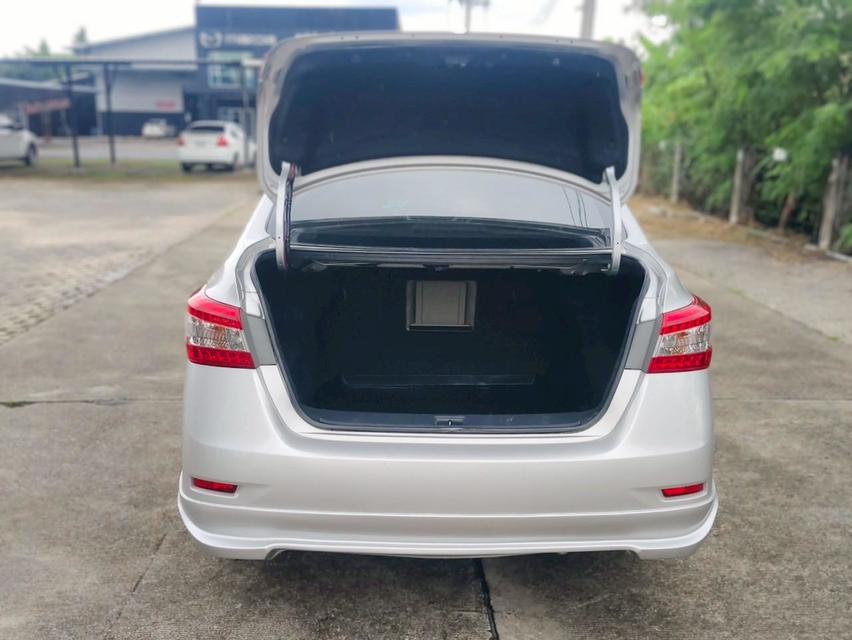 Nissan Slyphy 12