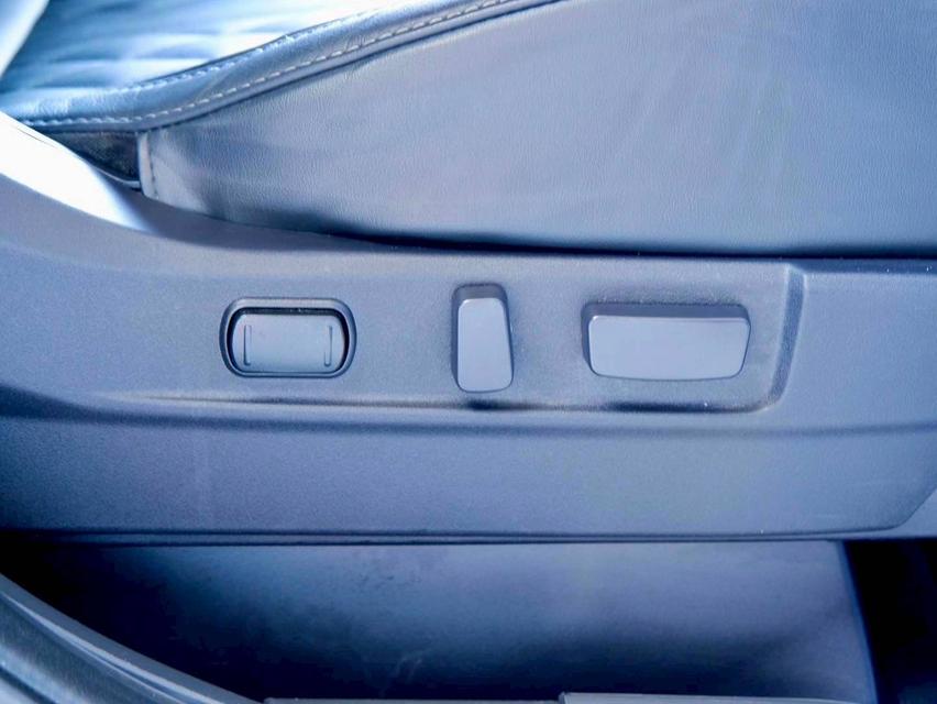 รหัสรถ PR1717 Mitsubishi Outlander PHEV ( มือเดียว ) GT-Premium Top Fulloption 15