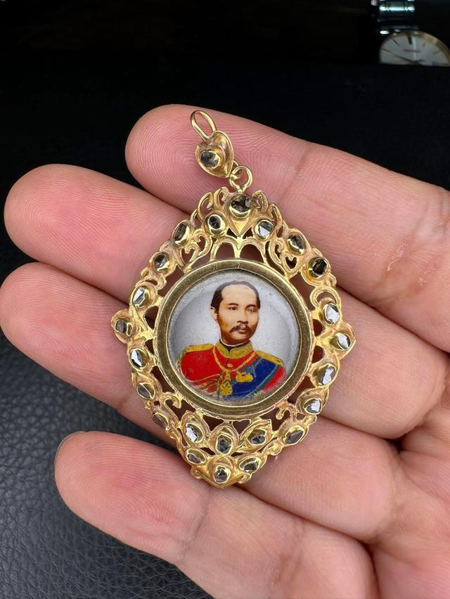 เข็มกลัด ร.๕ทองคำแท้ฝังเพชรซีกโบราณ