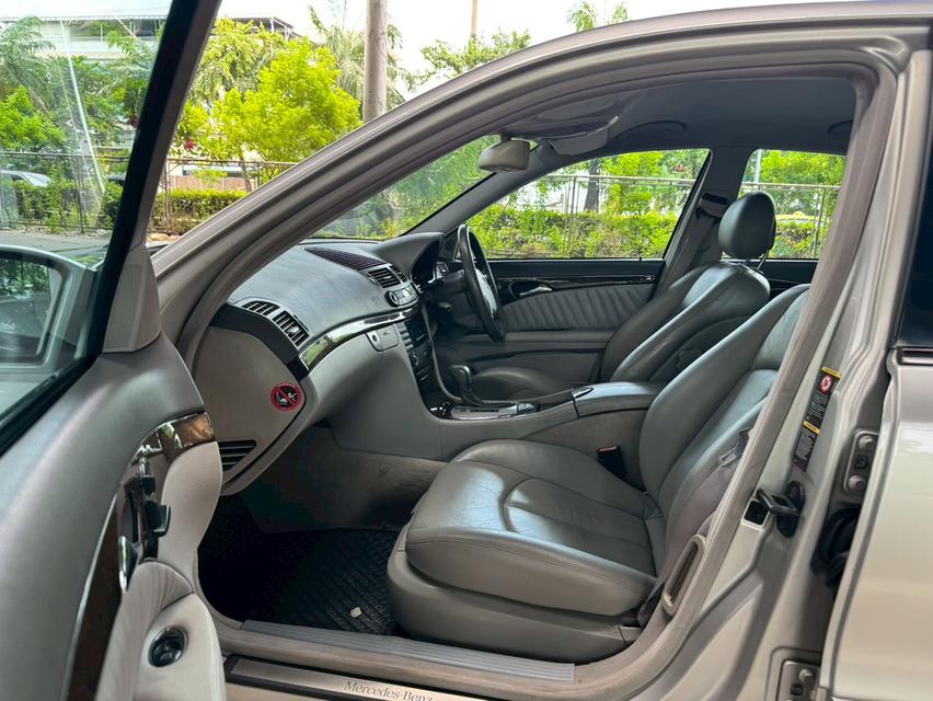 2003 Mercedes-Benz E240 W211 V6 AT ขายสด ฟรี VAT 7% เล่มทะเบียน ชุดโอนครบ รูปที่ 15