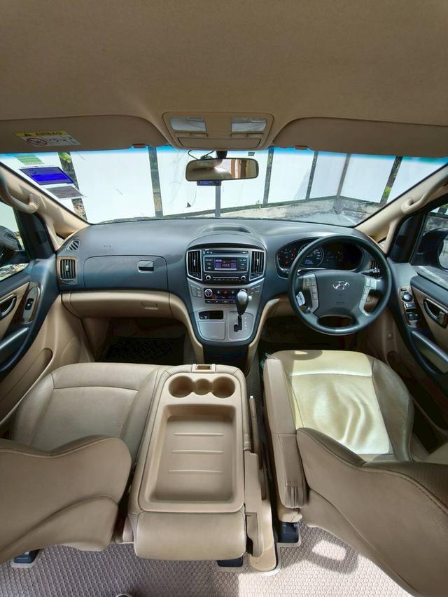 Hyundai H1 รุ่น 2.5 Elite ดีเซล เกียร์ออโต้ ปีจดทะเบียน 2021 12