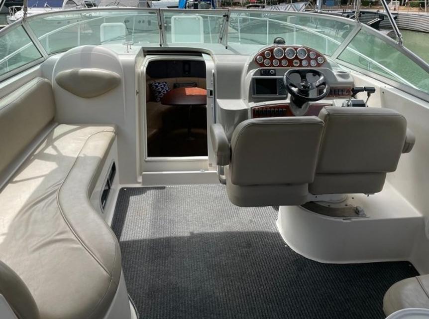 2009 YACHT BAYLINER 35 FEET 10