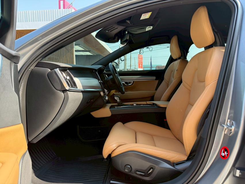 ปี 2017 VOLVO S90, 2.0 D4 MOMENTUM รูปที่ 11