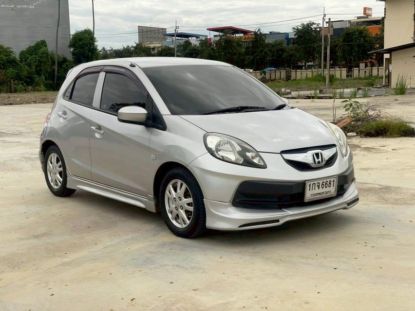 HONDA BRIO. 1.2V hatchback TOP ปี 12 สีเทา   ออโต้ 10