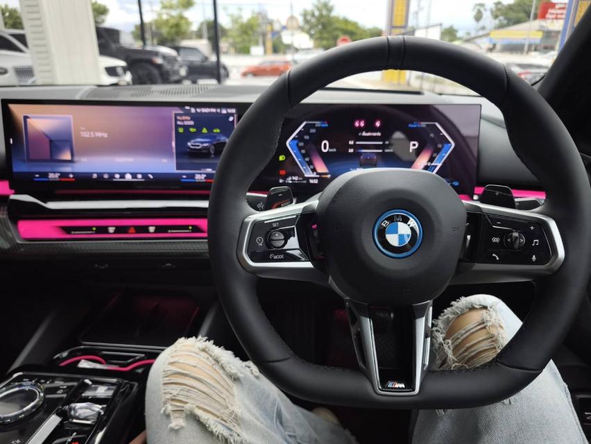 รหัสรถ KPV9732 🚘✨ BMW 530e M SPORT PRO (ปี 2025) ✨🚘 15