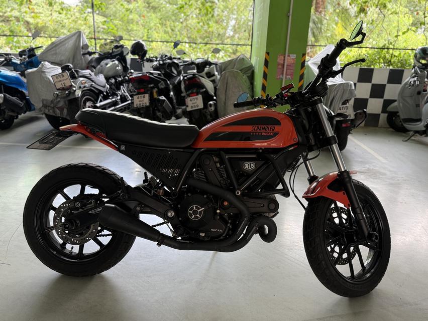 Ducati Scrambler Sixty2