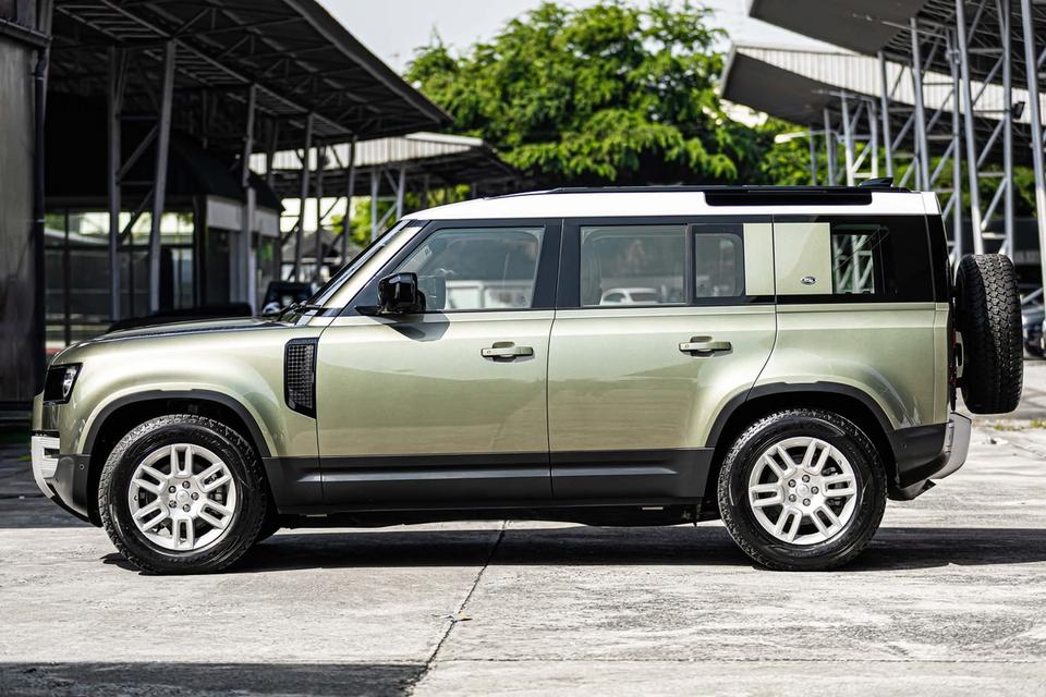 Land Rover Defender 110 2.0 D240 S Diesel 4