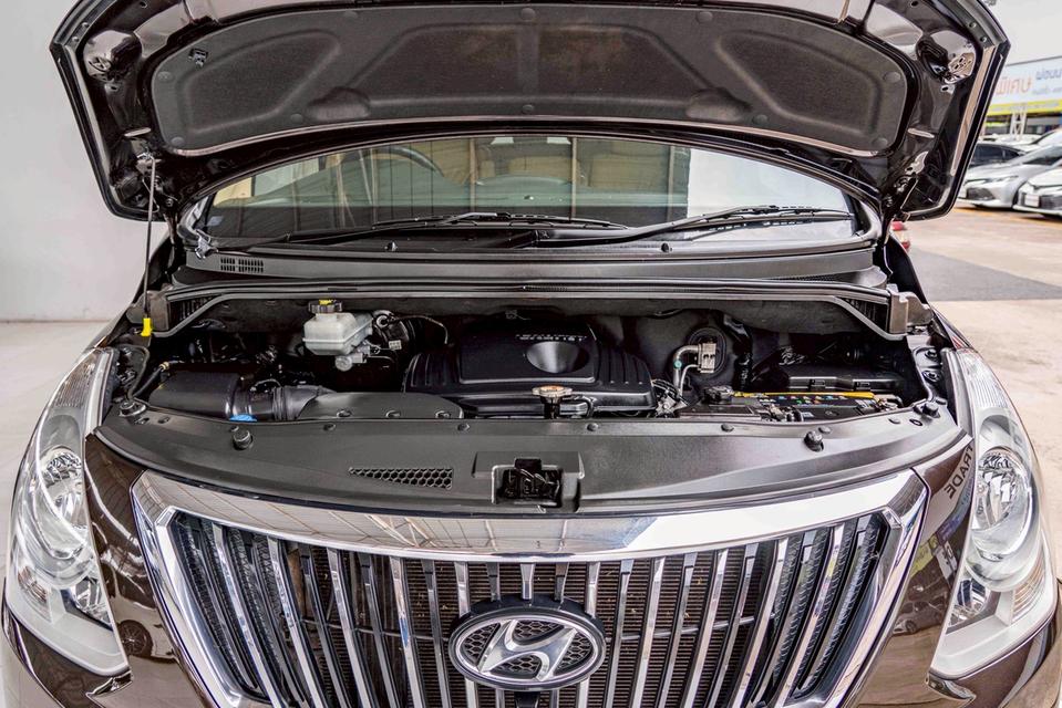 รหัสรถ NP8308 HYUNDAI H-1 2.5 DELUXE 2018 19