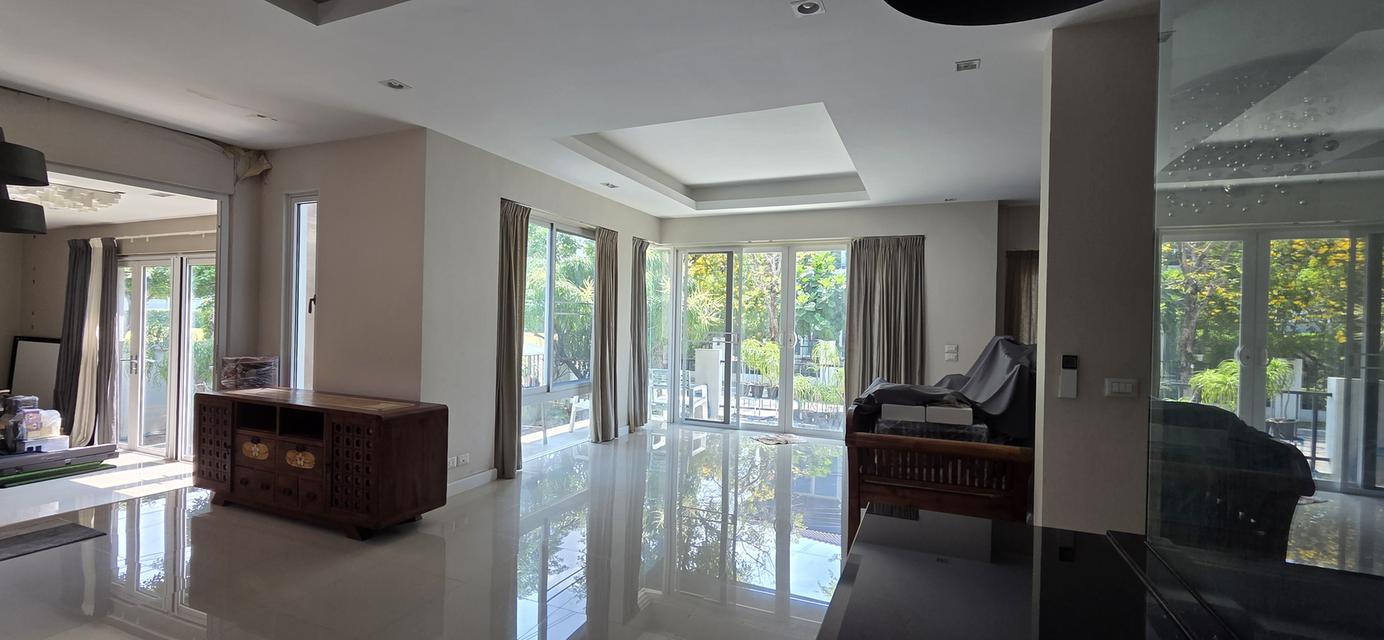 บ้านเดี่ยวหลังมุมในโครงการลัดดารมย์บางนา 6