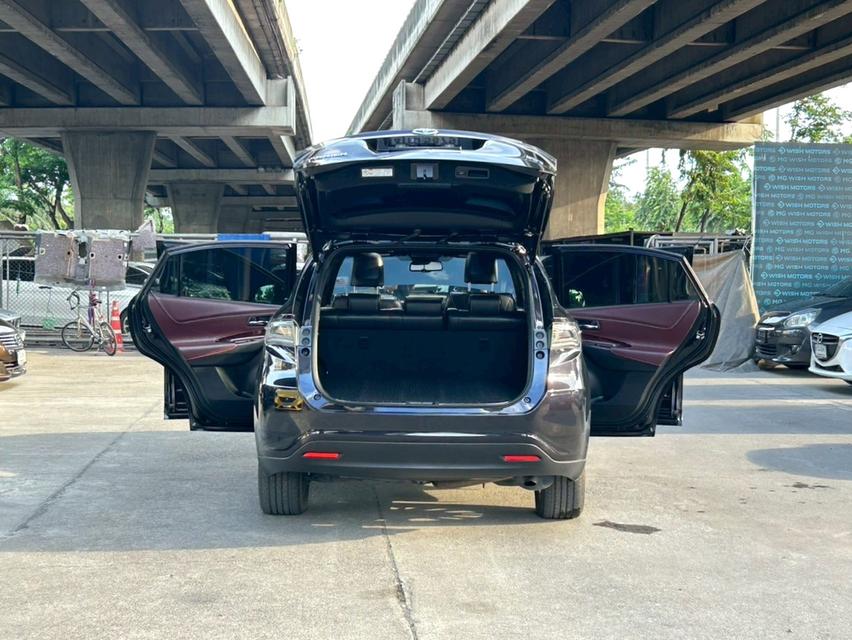 ขายรถ Toyota Harrier 2.5L Hybrid ปี 2015 สีม่วง เกียร์ออโต้ 18