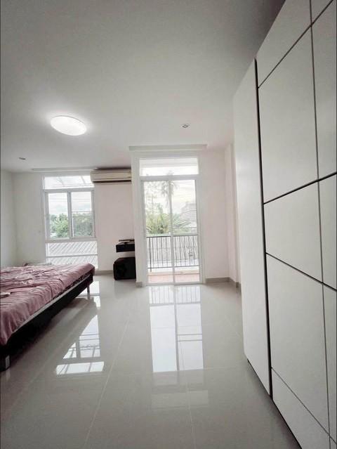 ให้เช่าทาวน์โฮม หมู่บ้าน ศิรินโฮม ซอยลาดพร้าว101 หลังมุม Sirin Home Latphrao เดินทางสะดวก