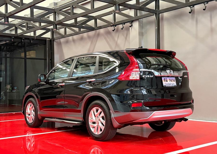 2017 HONDA CRV 2.0E 4WD รถมือเดียวออกป้ายแดง รถวิ่งน้อย เข้าศูนย์ทุกระยะ ไม่เคยมีอุบัติเหตุครับ 6