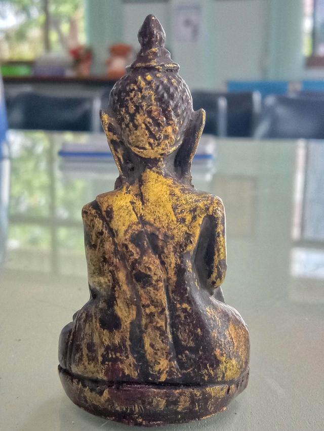 พระพุทธรูปไม้แกะสลัก รูปที่ 2