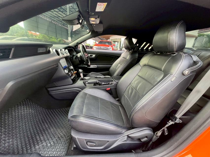 ปี 2020 FORD MUSTANG, 2.3 โฉม ปี15-ปัจจุบันสีส้ม เกียร์ออโต้ เครื่องเบนซิน 10