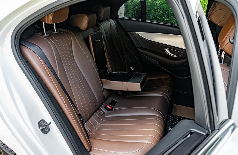 (แจ้งรหัสรถ CBL925) Mercedes-Benz E350e Avantgarde W213 2.0 AT 2019 รูปที่ 20