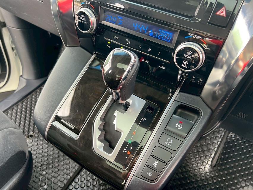 Toyota Vellfire 2.5 V ปี 15 รับประกันไม่มีชนหนัก พลิกคว่ำ จมน้ำ 12