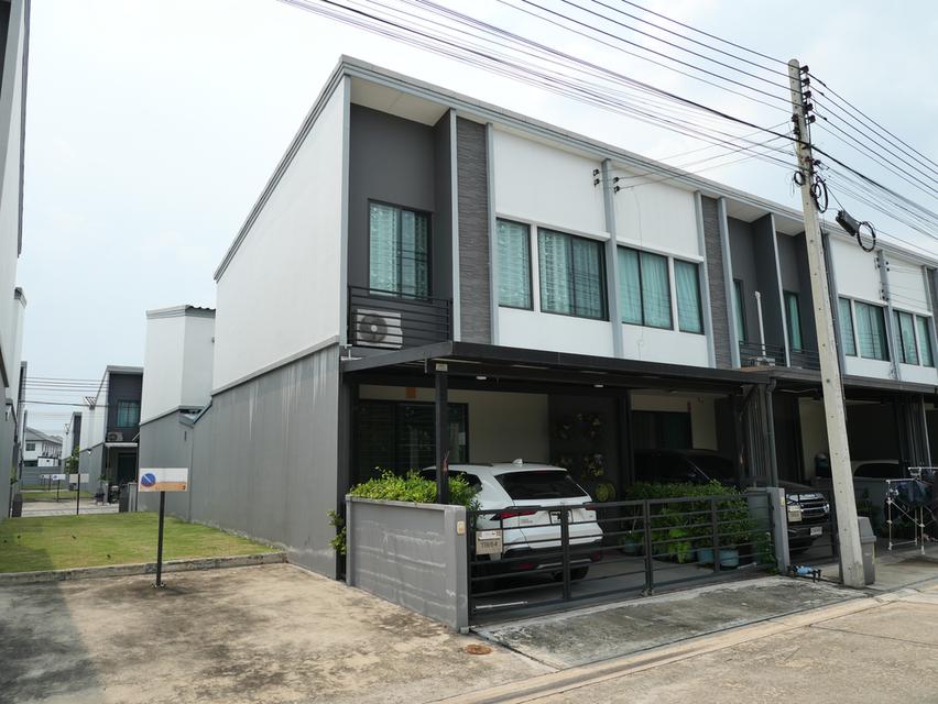 ขายบ้านทาวโฮม พร้อมเฟอร์ 🎀 ขนเสื้อผ้าเข้าอยู่ได้เลย 2