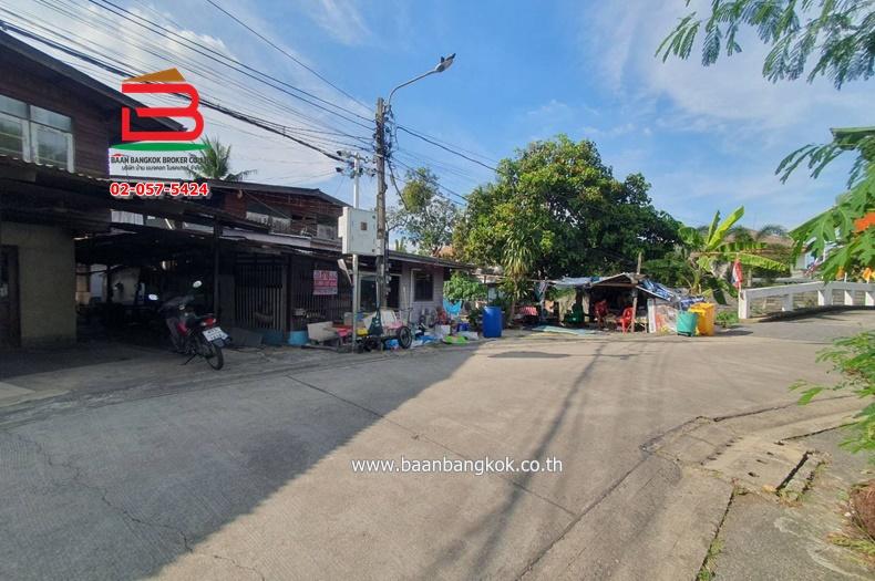 ที่ดินพร้อมบ้านไม้ 2 ชั้น 2 หลัง เฉลิมพระเกียรติ ร.9 ซอย 55 เนื้อที่ 38 ตรว. ถ.เฉลิมพระเกียรติ ร.9 แขวงดอกไม้ เขตประเวศ กรุงเทพฯ 6