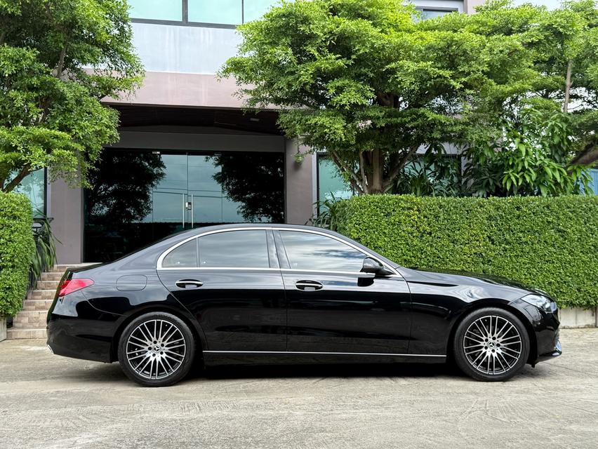 2023 BENZ C220D W206 รถมือเดียวออกป้ายแดง รถวิ่งน้อย เข้าศูนย์ทุกระยะ ไม่เคยมีอุบัติเหตุ วารันตียังเหลืออีกนานครับ 2