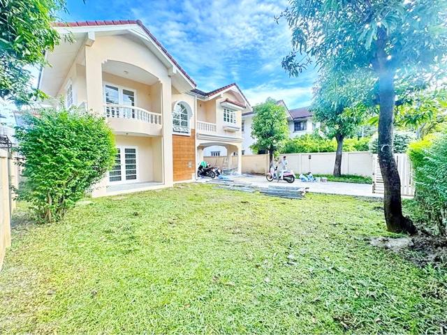 MRT น้อมเกล้า 2 กม.รามคำแหง 148-152 ใหม่ทั้งหลัง 95ตร.วา.รร.นานาชาติฮีทฟิลด์ 2.1 กม. ตลาดซีรอ 700ม.ให้เช่าบ้านเดี่ยว 2 ช 1