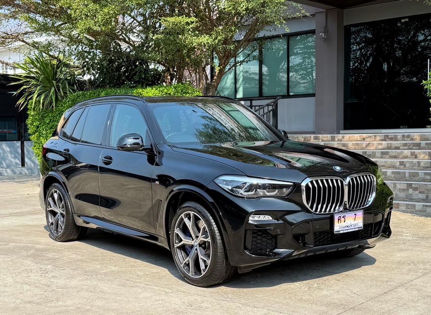 2021 BMW X5 MSPORT รถมือเดียวออกป้ายแดง รถวิ่งน้อย เข้าศูนย์ทุกระยะ ไม่มีอุบัติเหตุ วารันตียังเหลืออีกนานครับ