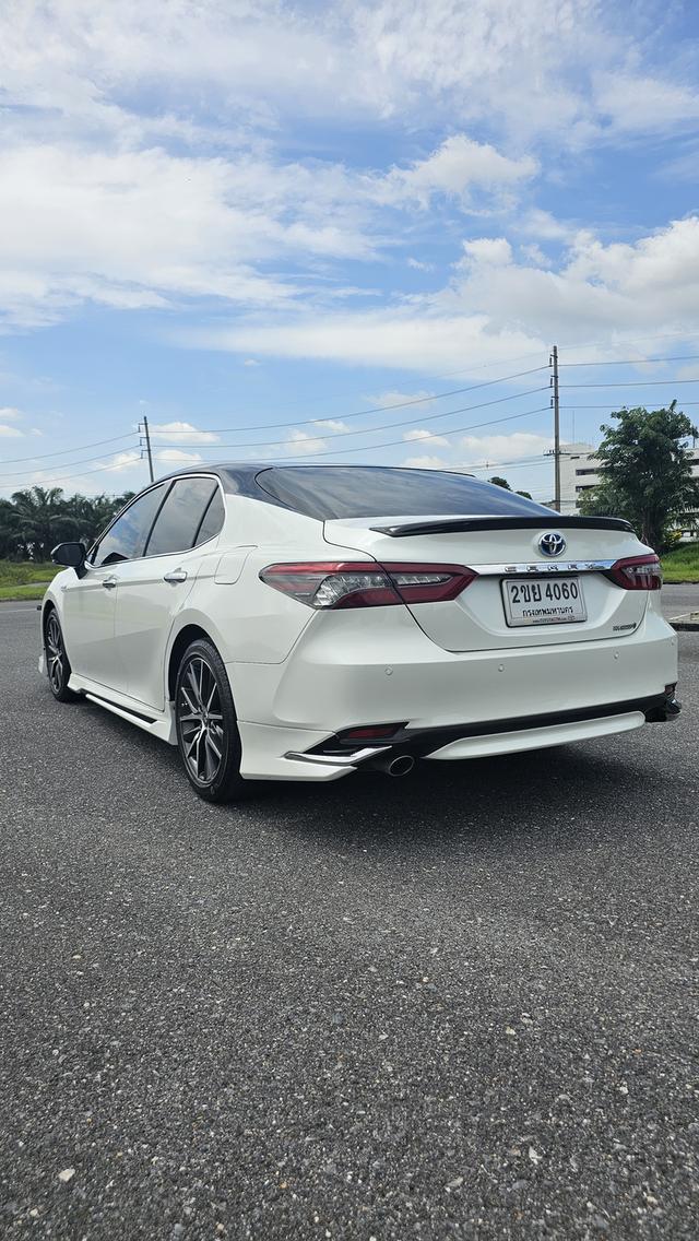 Toyota camry 2.5 HEV Premium Luxury 2022 5